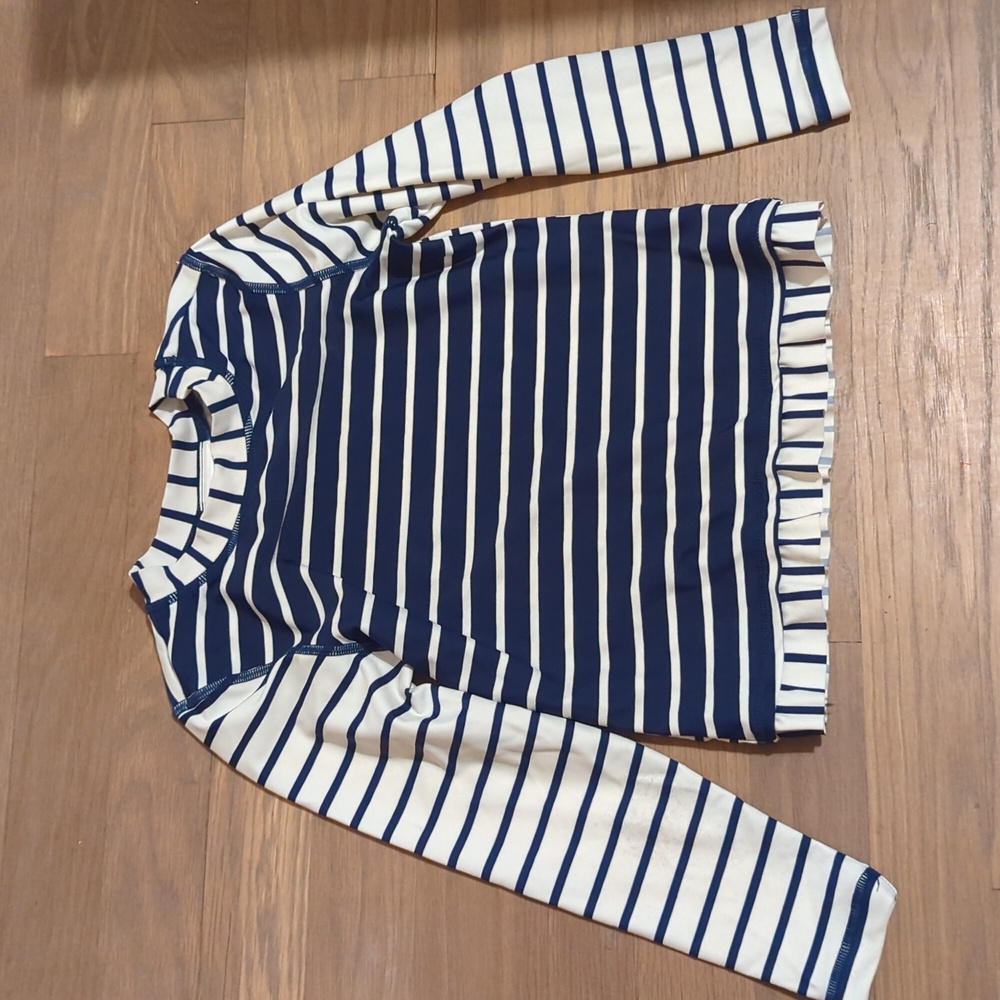 Hanna Andersson rashguard top